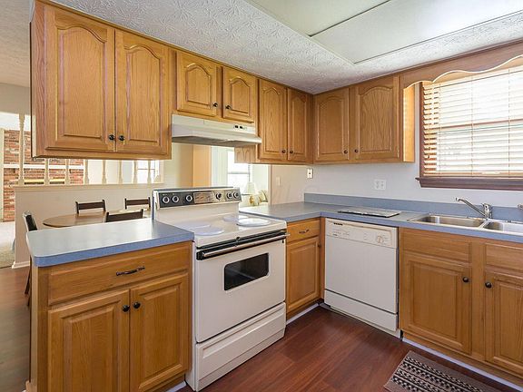 3rd image of 2399 Sovron Ct
