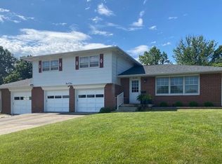 1002 E Wood St, Paris, IL 61944