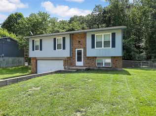 822 Acorn Dr, Imperial, MO 63052