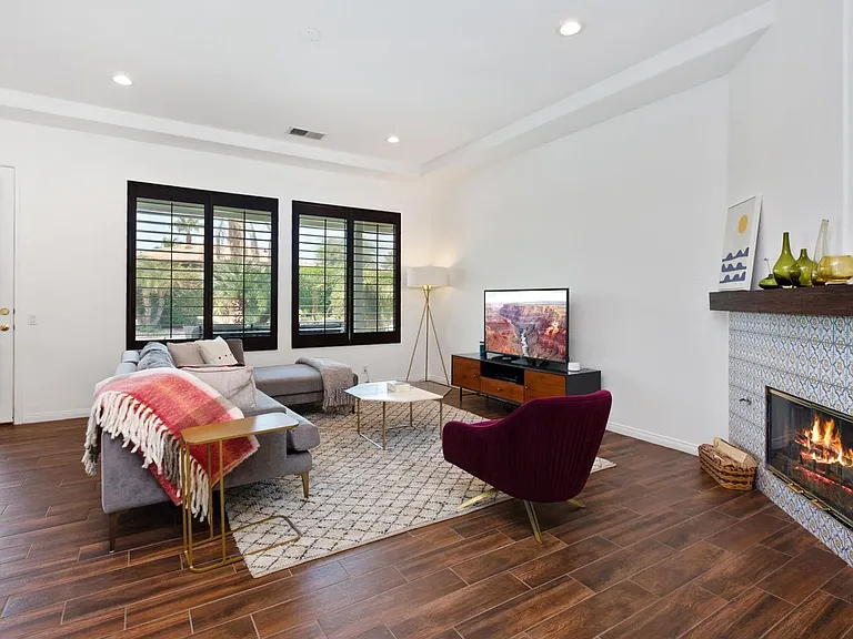 43625 Parkway Esplanade E — Photo 4