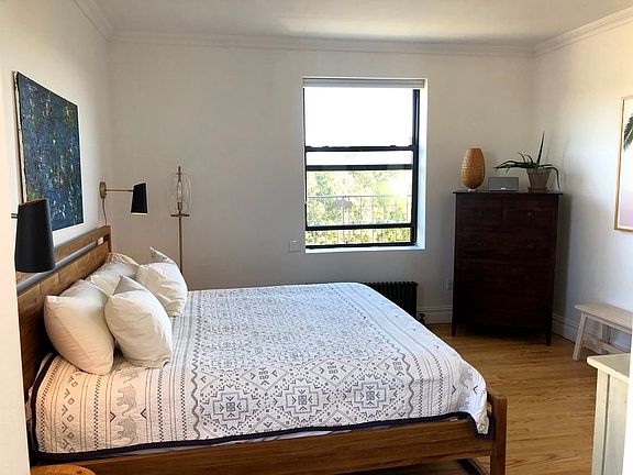 5th image of 150 Prospect Park W APT 6D