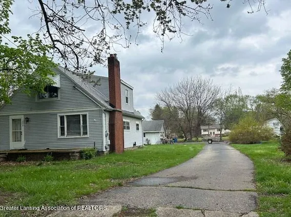 1888 Maple St, Holt, MI 48842