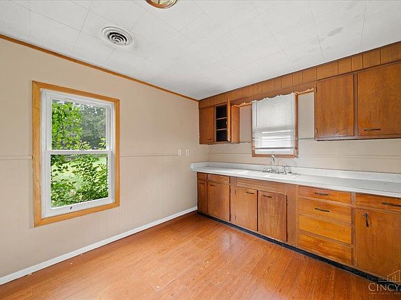 2nd image of 2307 Middletown Eaton Rd