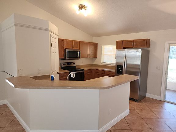 5th image of 130 Gentle Breeze Dr