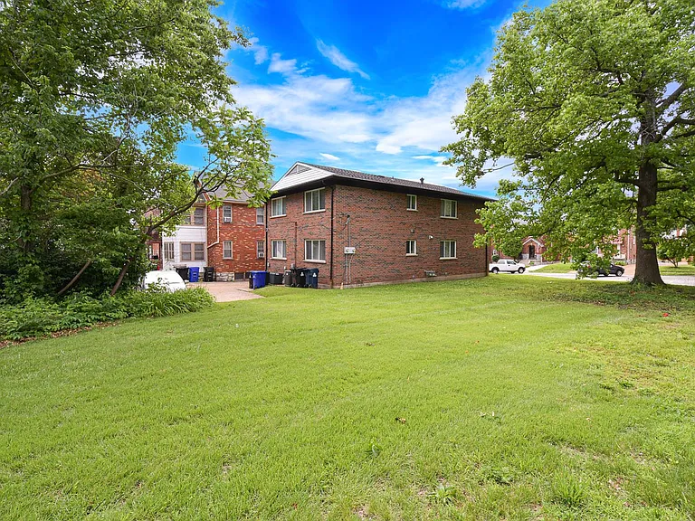 7359 Balson Ave — Photo 29
