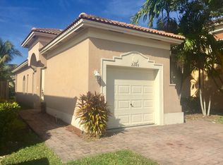 2240 NE 37th Rd, Homestead, FL 33033