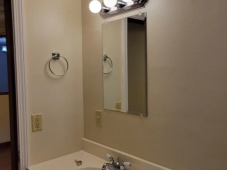 35 Plain St #2 — Photo 5