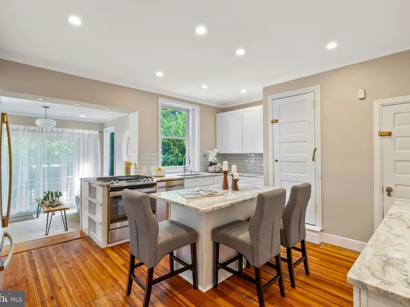 4215 Pine St, Philadelphia, PA 19104