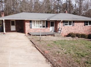 2 Branif Ln, Greenville, SC 29611