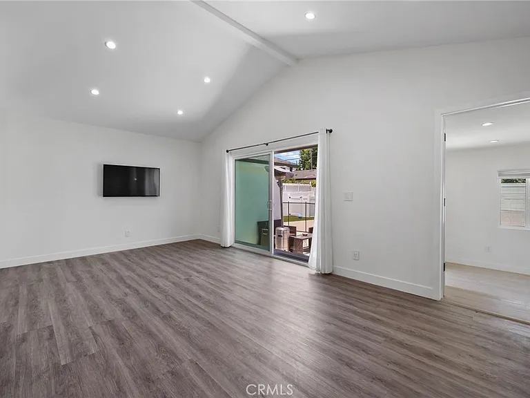 18015 Collins St — Photo 14