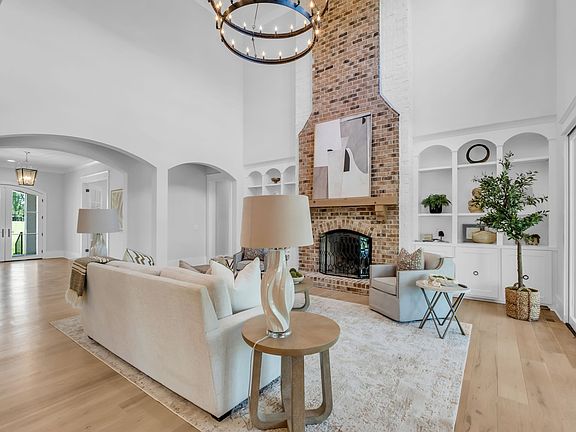 18th image of 5026 Hilltop Ln