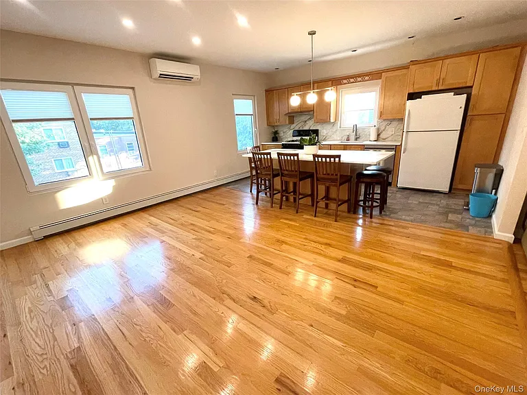 6622 53rd Ave #2 — Photo 3