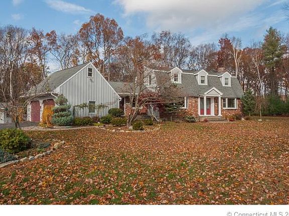 2nd image of 20 Tanglewood Dr