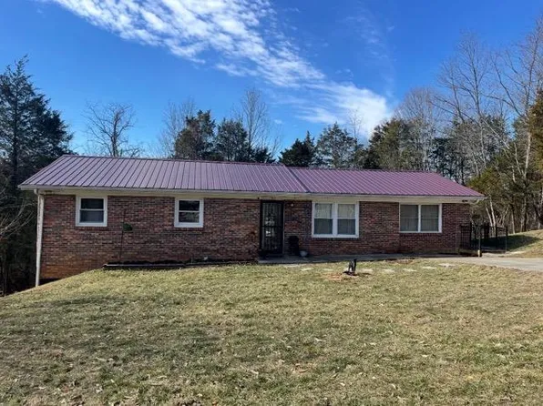 399 Rose Dr, Lebanon, VA 24266