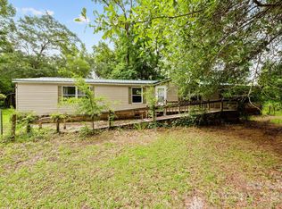 2897 Elm Grove Rd, Kinston, NC 28504