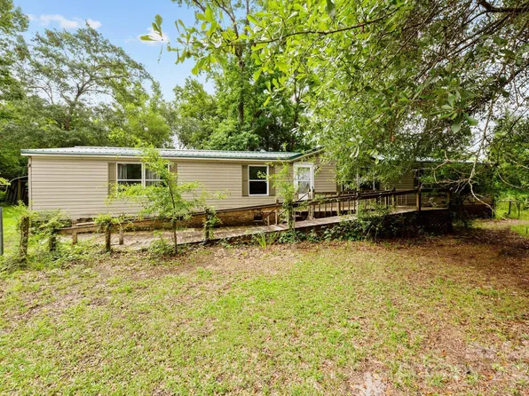 2897 Elm Grove Rd, Kinston, NC 28504