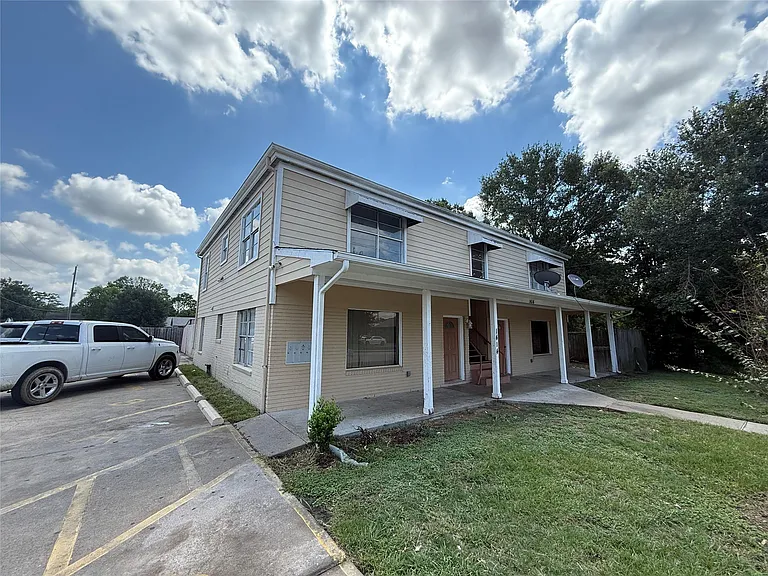 1414 East Ave #A — Photo 2