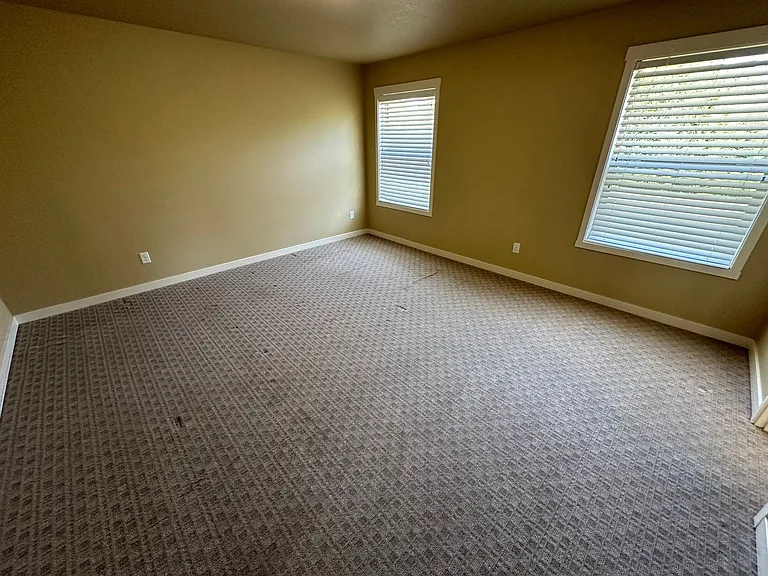 3510 Hepburn St NE — Photo 8