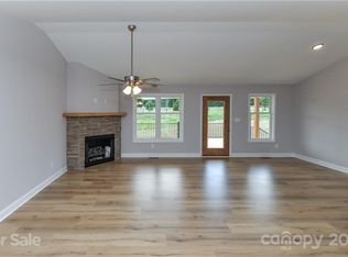 3452 Storybook Ln, Sherrills Ford, NC 28673