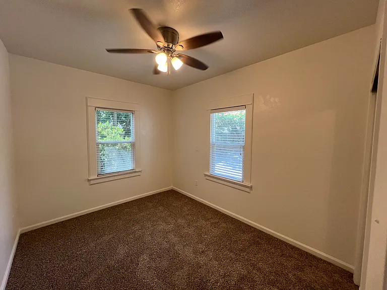 1443 Parker Ave — Photo 18