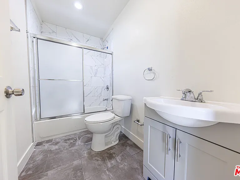 1640 Murchison St — Photo 11