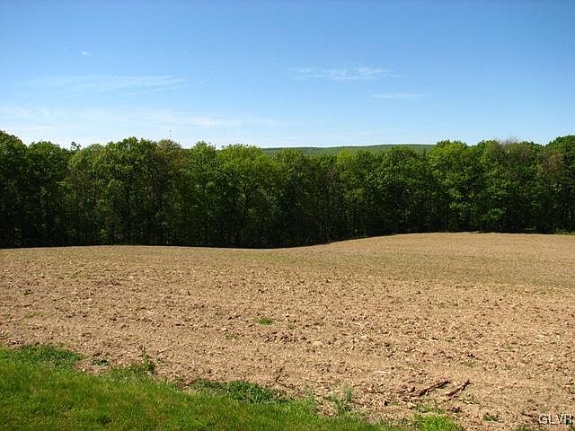 2nd image of 201 Ridge Cup Rd W