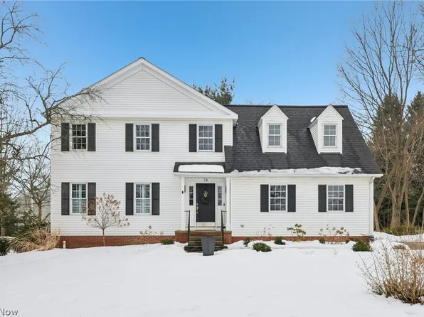 74 Hurd Rd, Aurora, OH 44202