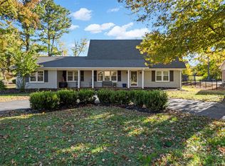 1427 Sherwood Dr, Bowling Green, KY 42103