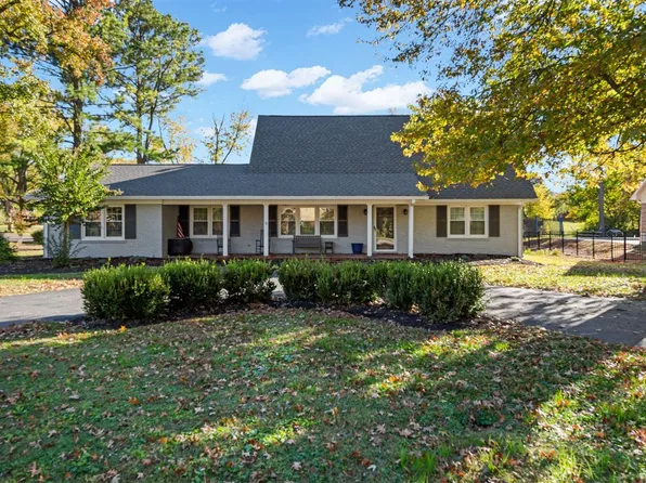 1427 Sherwood Dr, Bowling Green, KY 42103