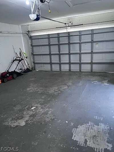 1107 Enrique St E — Photo 36