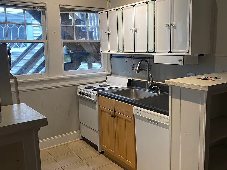 904 Saint Charles Ave NE #2 — Photo 11
