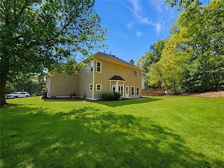 380 Belmont Chase Ct — Photo 22