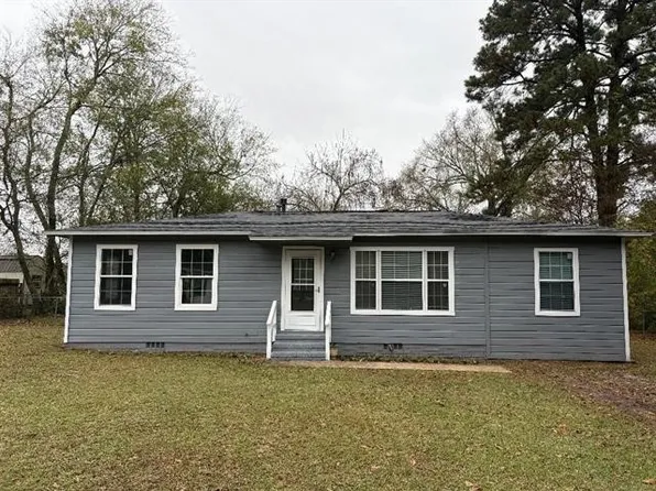 101 Bell St, Hallsville, TX 75650