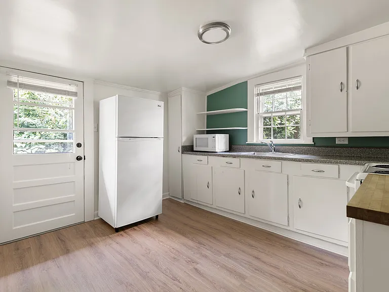 908B Iredell St #B — Photo 10