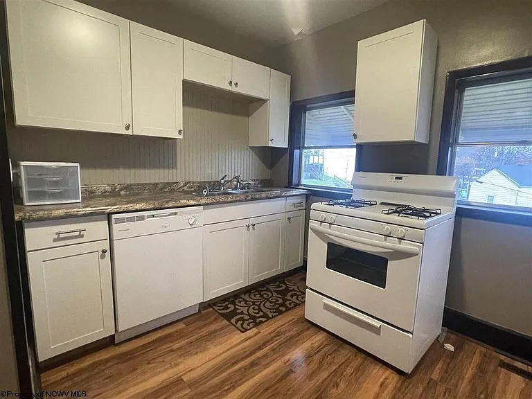 804 Glenn Ave — Photo 10