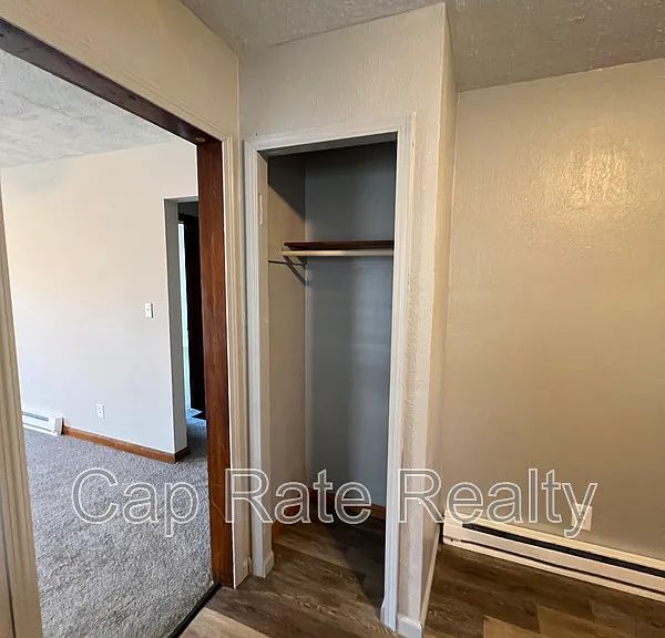 924 E 18th Ave — Photo 12