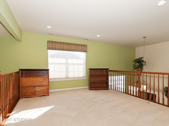 5th image of 162 Fountain Grass Cir #13-4