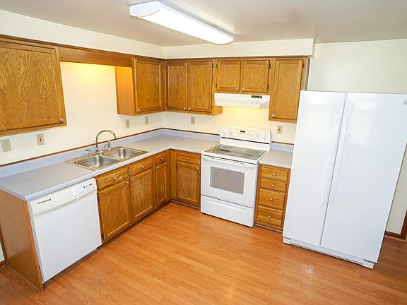 4th image of 306 Whippoorwill Dr