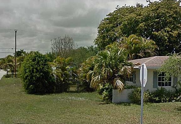 5th image of 17390 SW 85th Ave