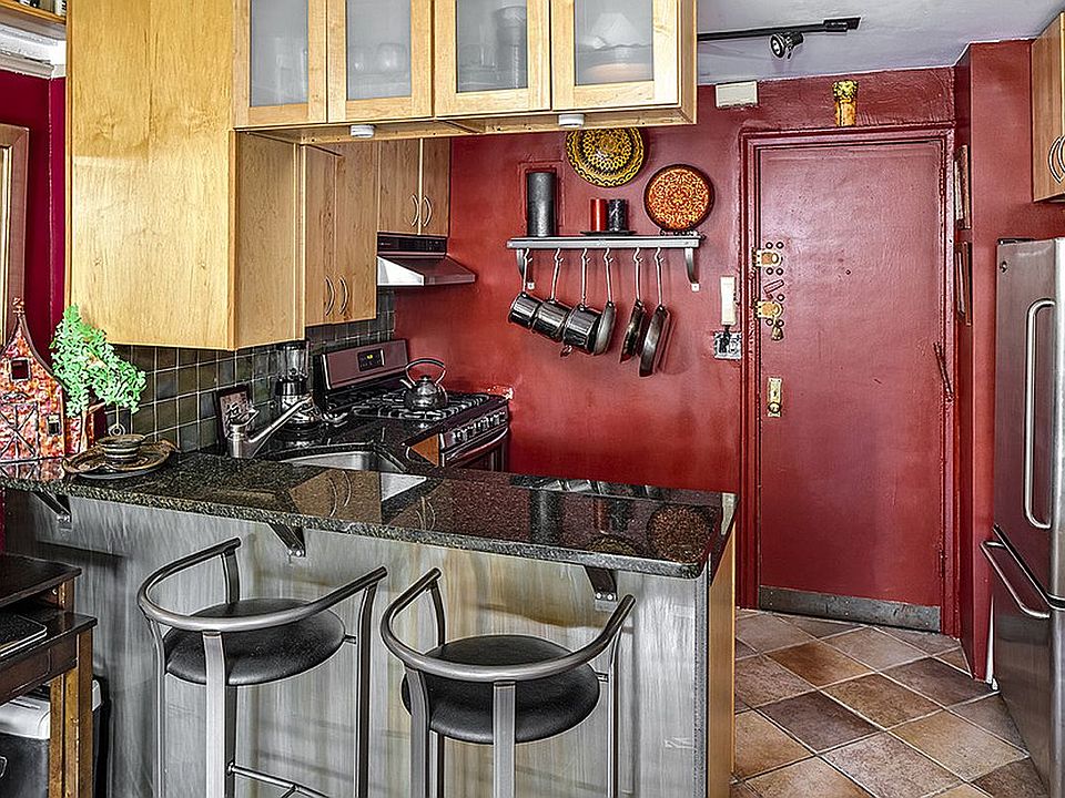 1st image of 235 W 102nd St APT 7M