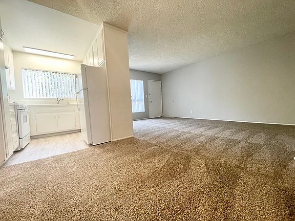 3rd image of 3696 Marlborough Ave #9