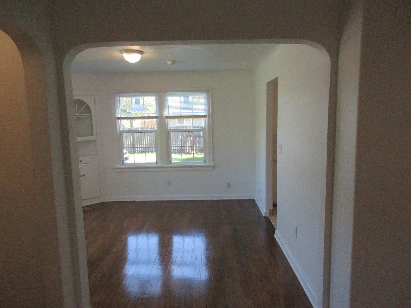 Newly Remodeled Family Home on Large Fenced Lot — Photo 3