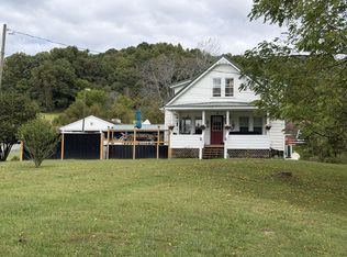 90 Tyree St, Ansted, WV 25812