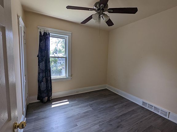 3rd image of 10605 Almira Ave #2