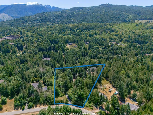 1890 Pierce Way, Nanaimo, BC V9K 2V1