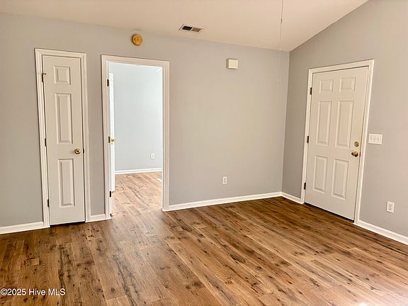 3rd image of 113 Gladiola Drive