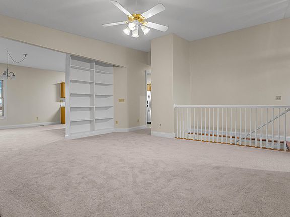 5th image of 541 Paso Fino Dr