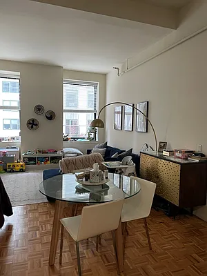 Rented by Cooper & Cooper Real Estate | media 6