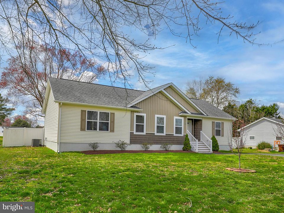 1st image of 30570 Townsend Dr