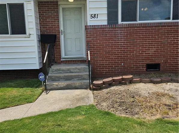 581 Lavender Ln, Virginia Beach, VA 23462